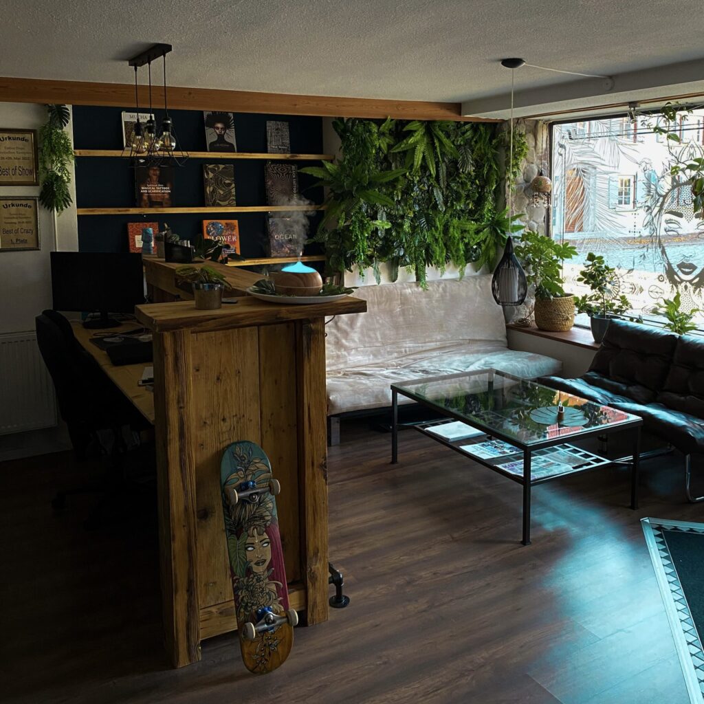 1ef6ce03-2db8-4a50-b7af-a62fbd3183ac 2